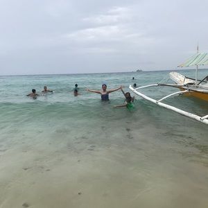 Meet your Posher, Aytz